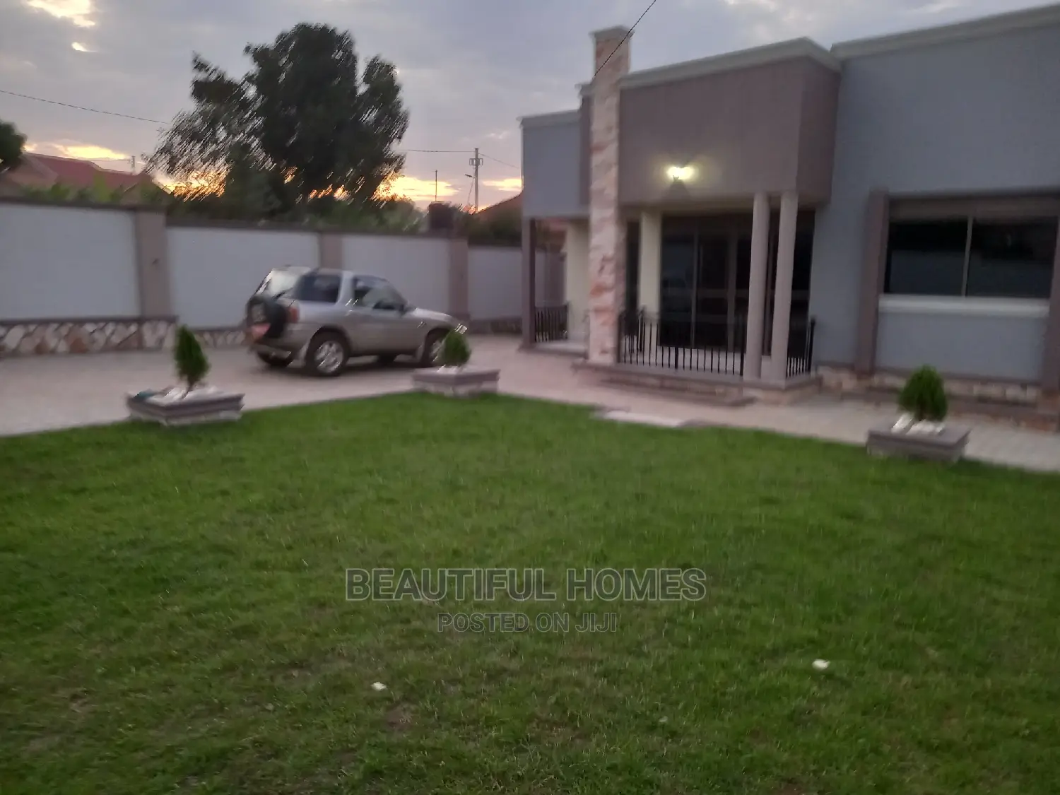 Furnished 4bdrm House in Kira for Sale