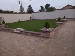 Furnished 4bdrm House in Kira for Sale