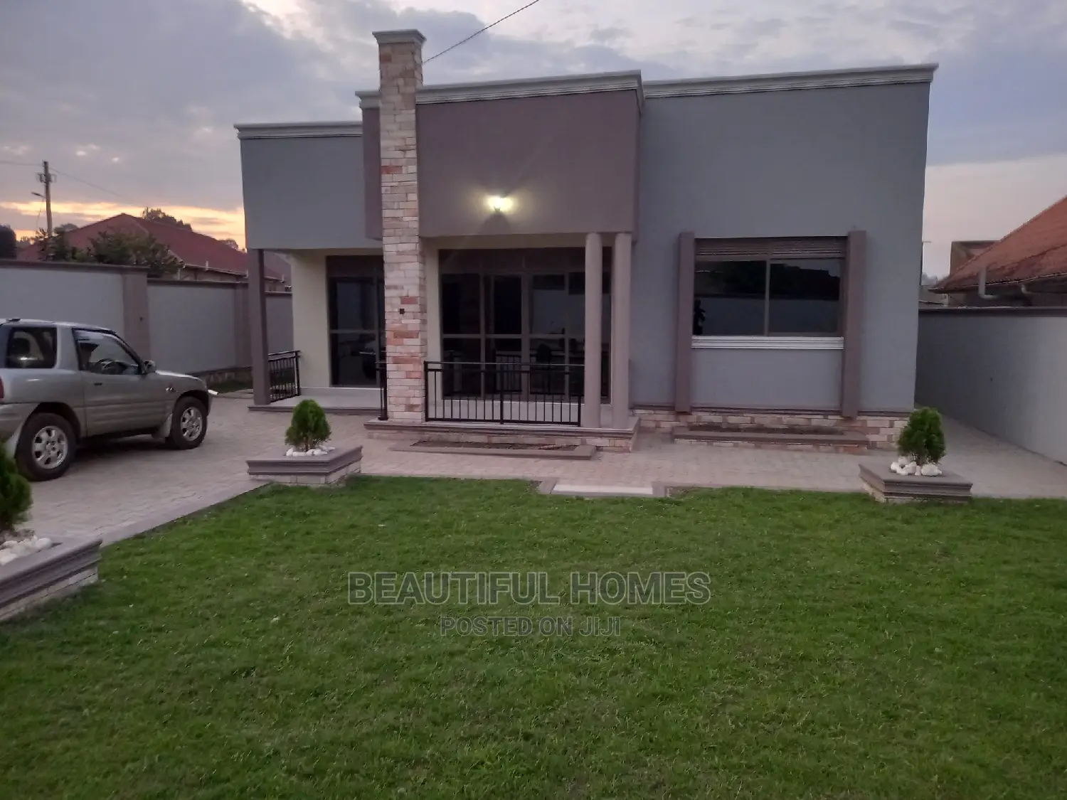 Furnished 4bdrm House in Kira for Sale