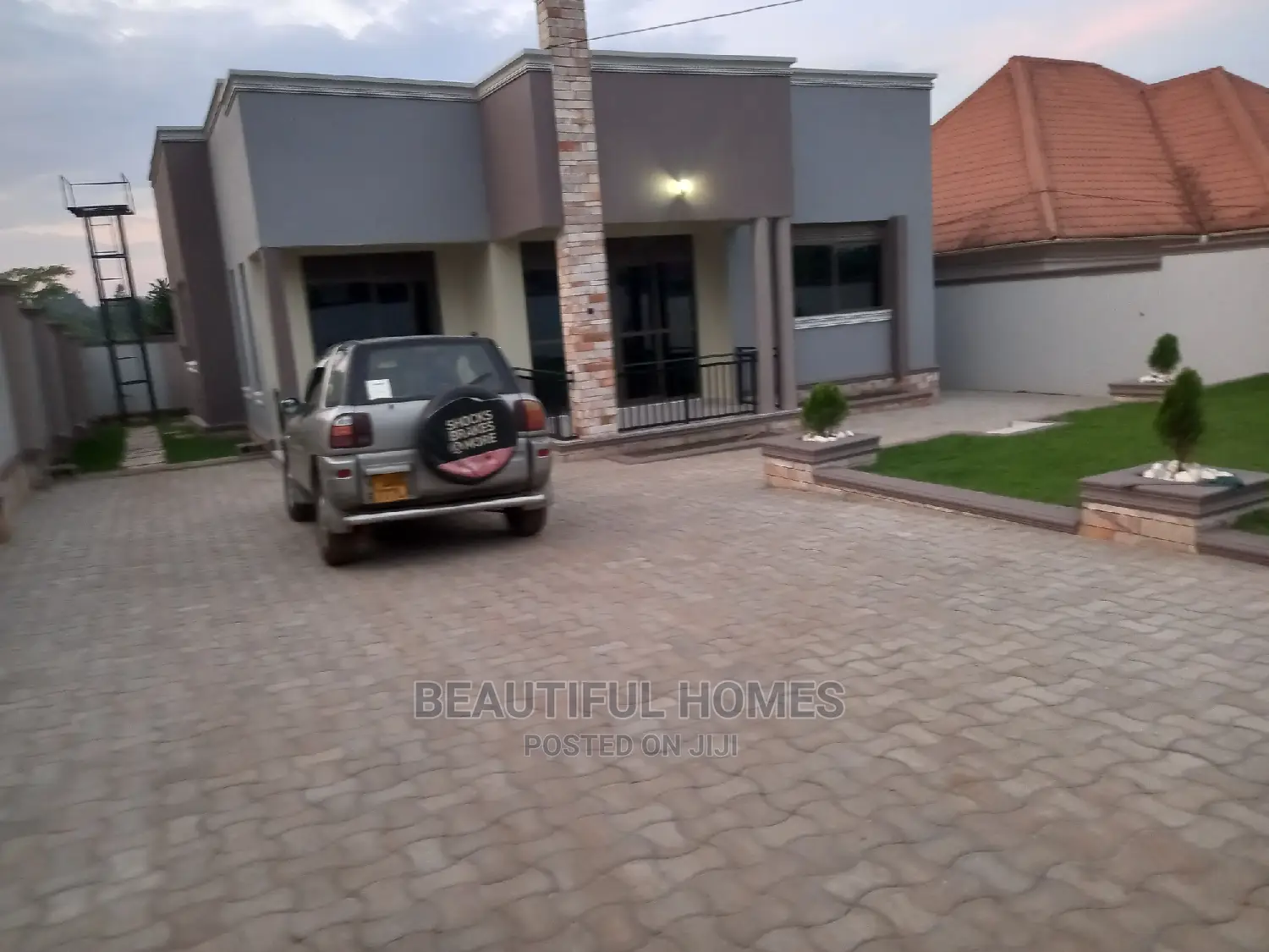 Furnished 4bdrm House in Kira for Sale