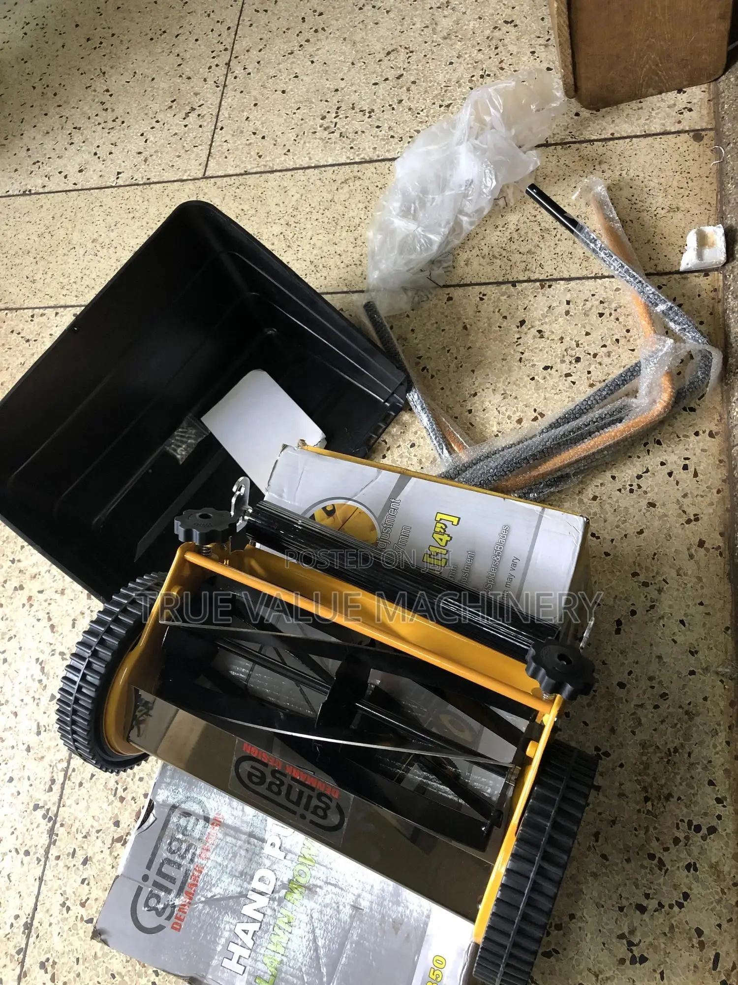 Manual Hand Push Lawn Mower
