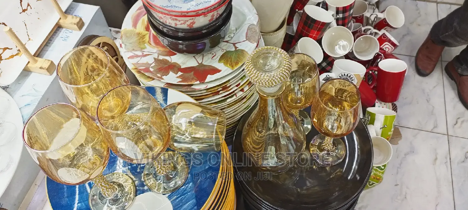 7 Pieces Golden Wine Decanter Set 6 Glasses
