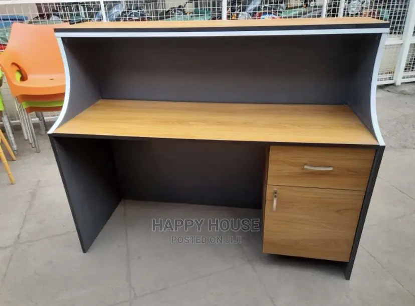 Reception Desk ( 1.4 Meters)