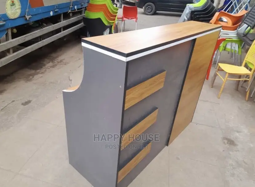 Reception Desk ( 1.4 Meters)