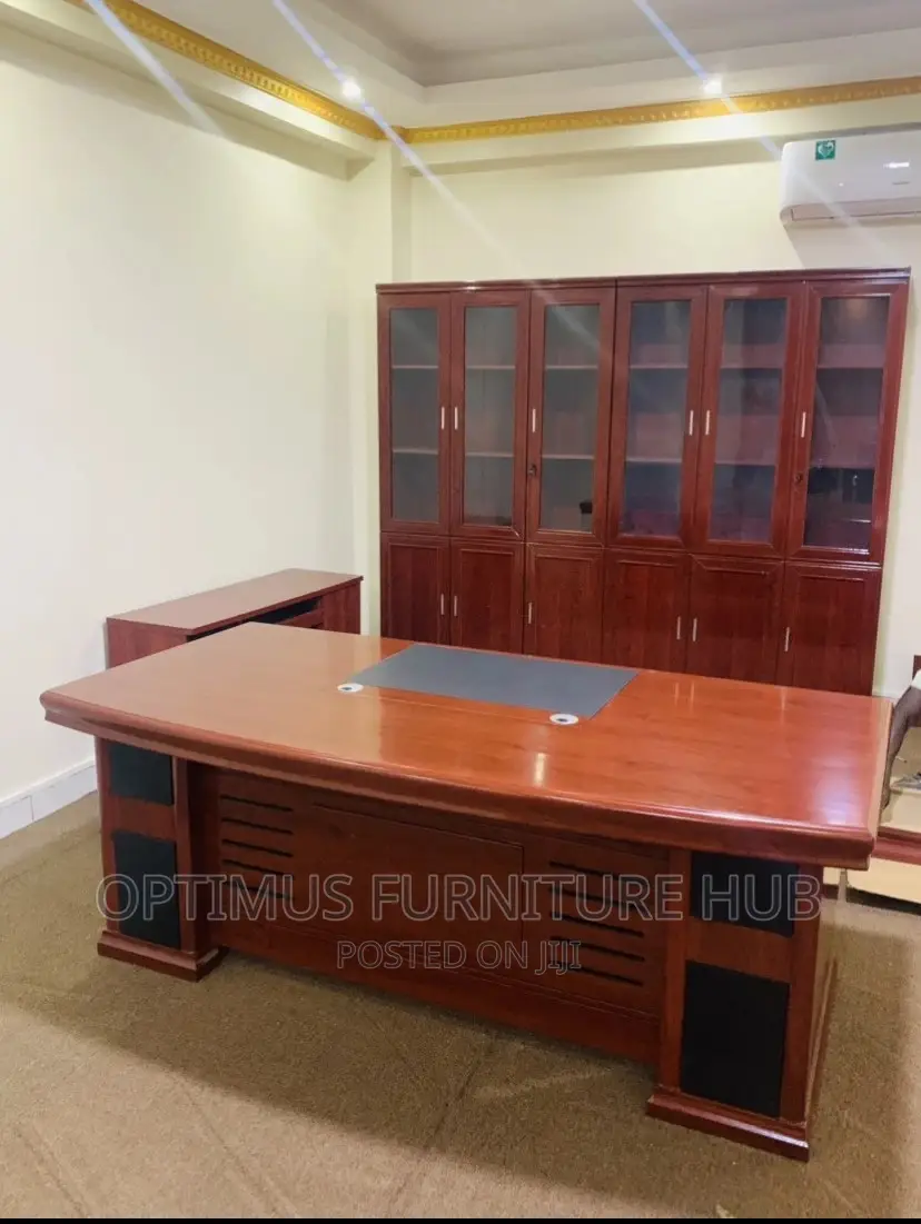 Executive Office Desk (2meters)