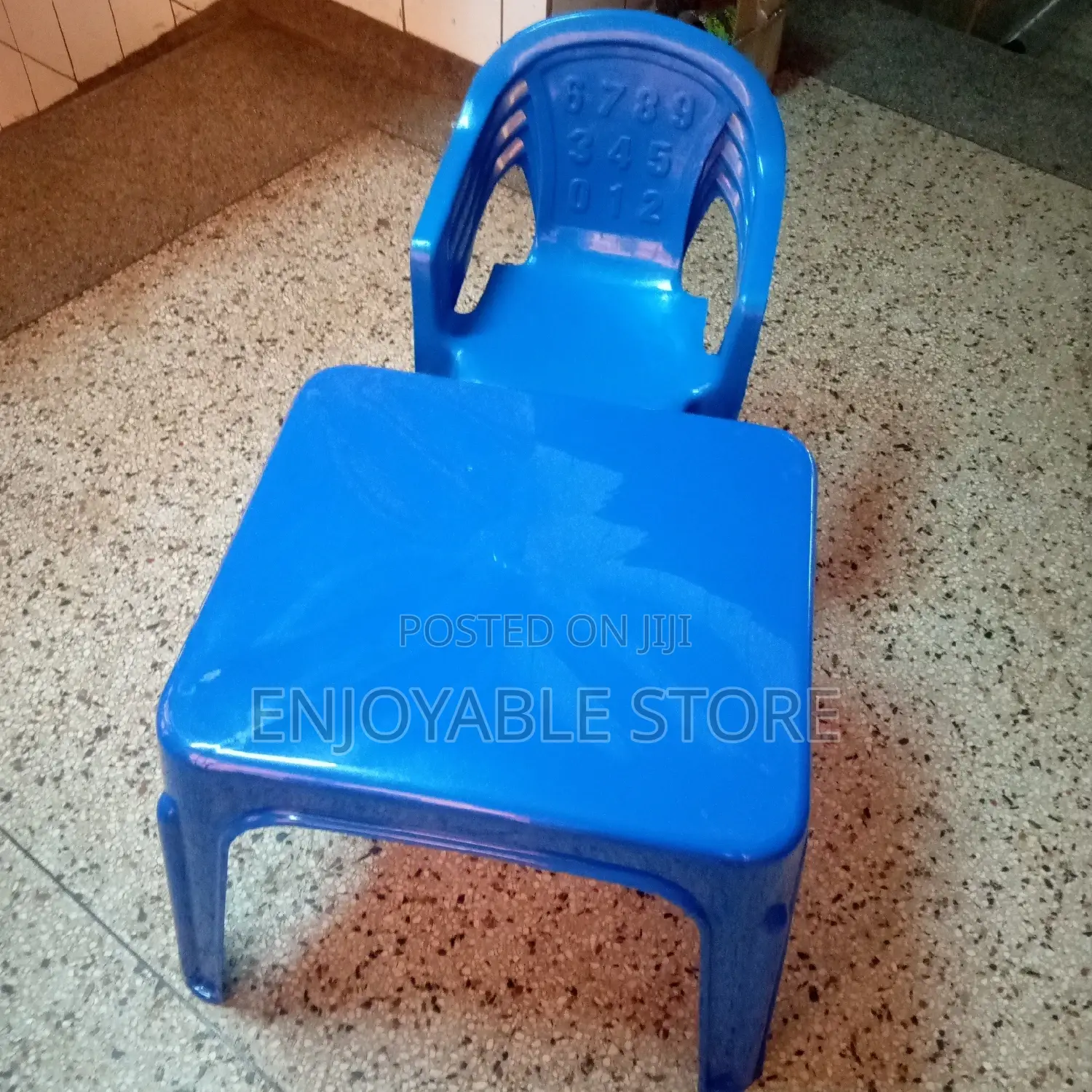Plastic Kids Reading Table and Chair