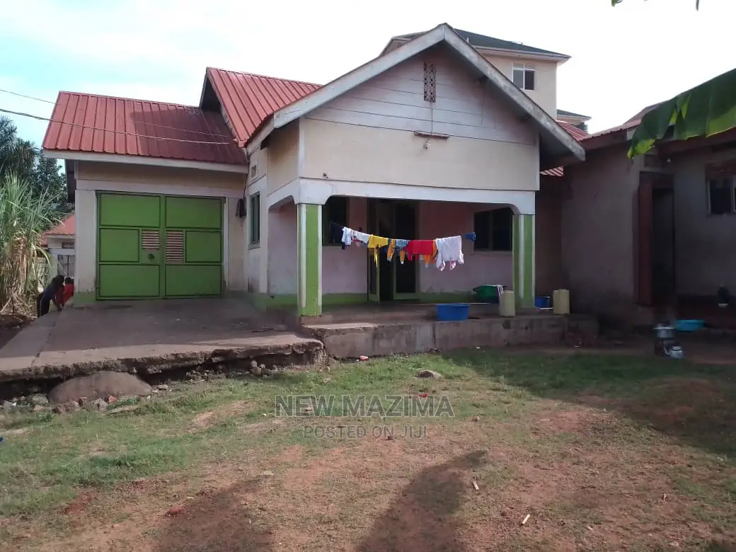 17 Decimals on Quicksale on Quicksale in Heart of Munyonyo