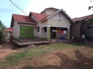 17 Decimals on Quicksale on Quicksale in Heart of Munyonyo