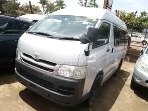 Toyota HiAce 2009 Grey