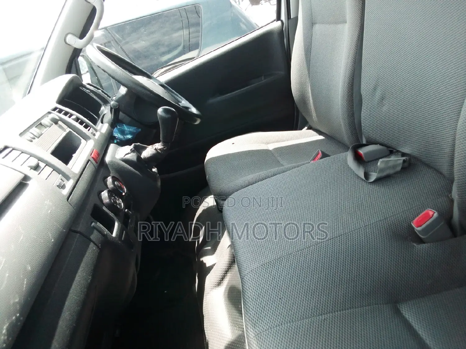 Toyota HiAce 2009 Grey