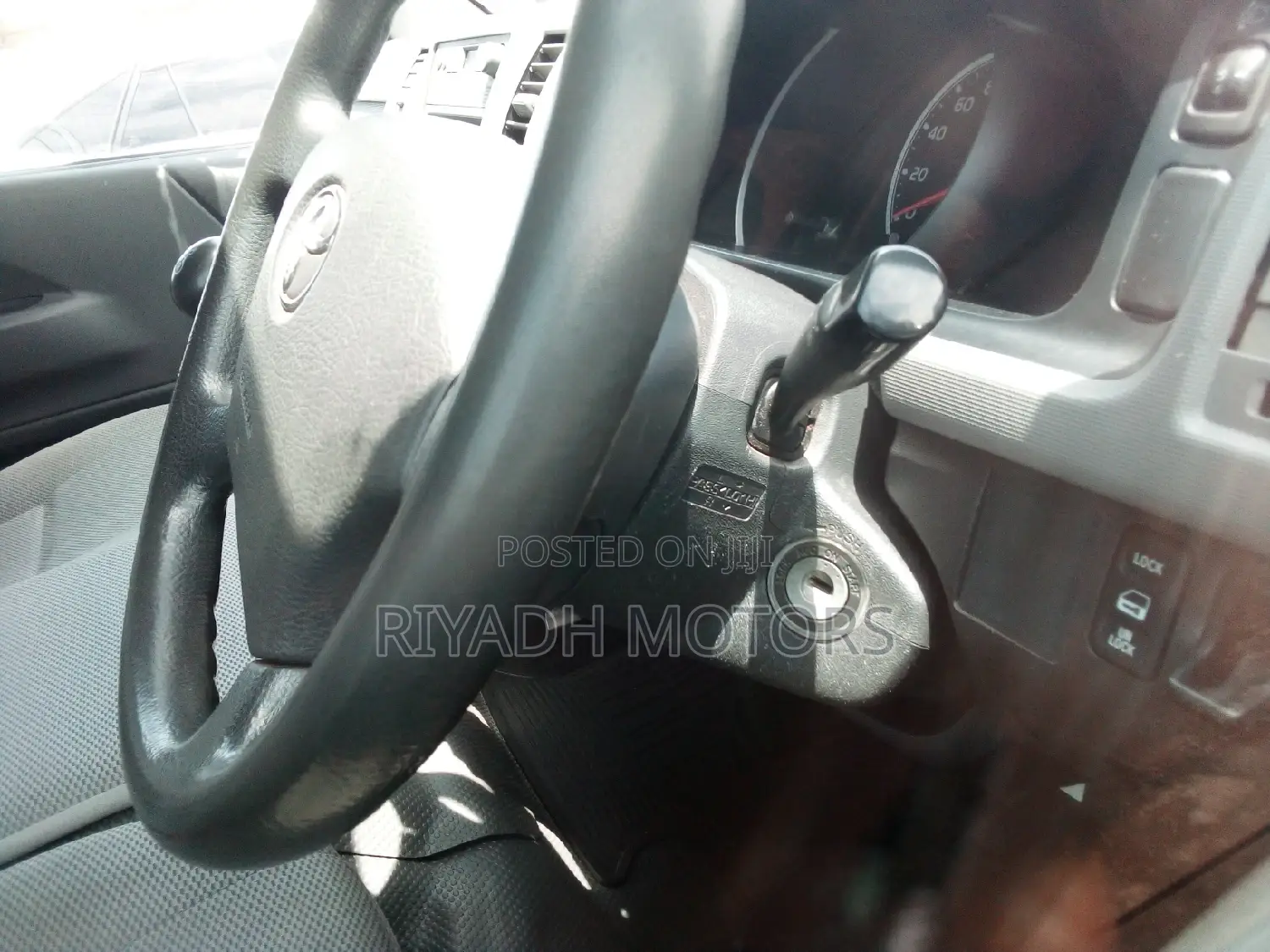 Toyota HiAce 2009 Grey