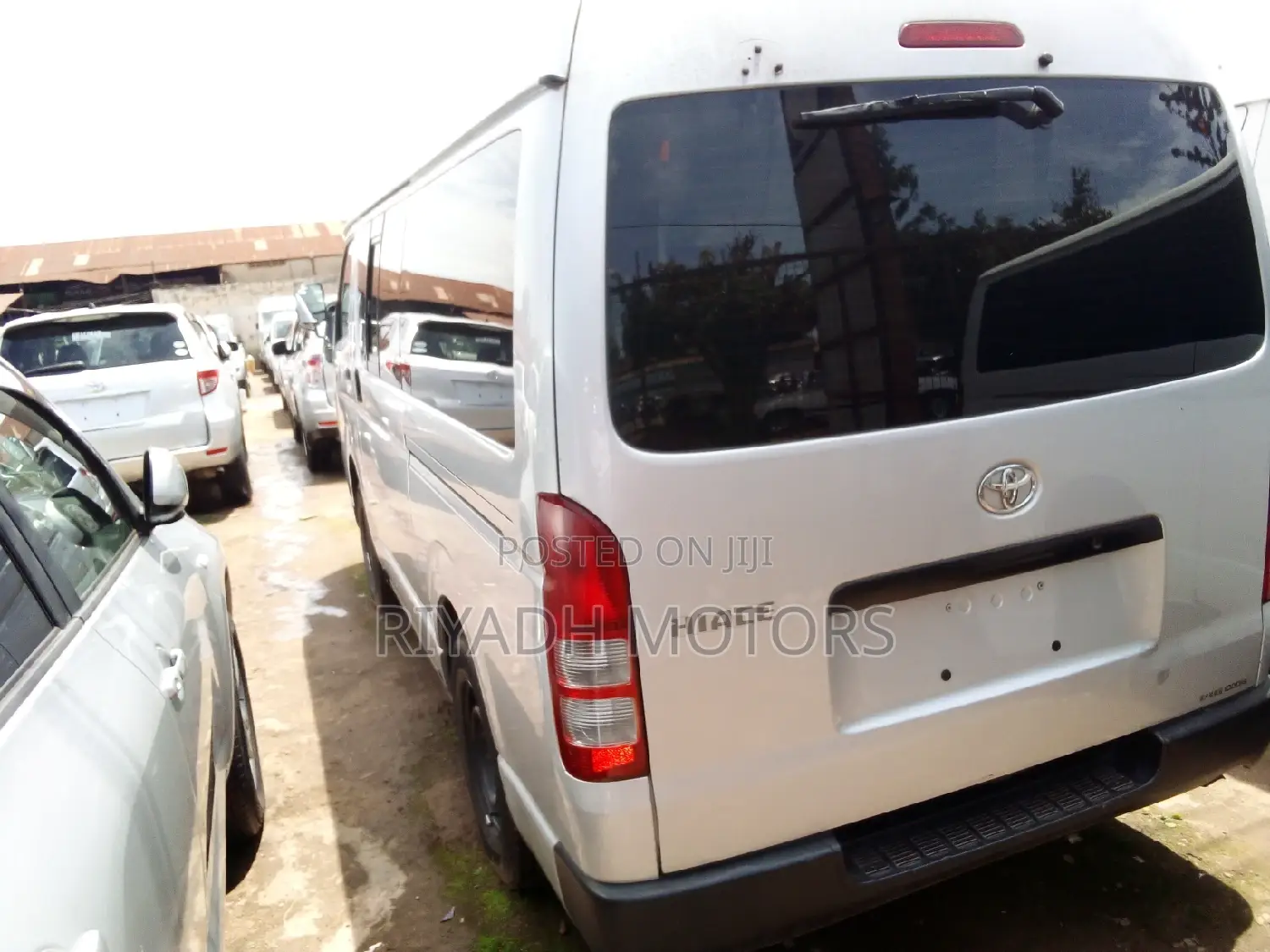 Toyota HiAce 2009 Grey