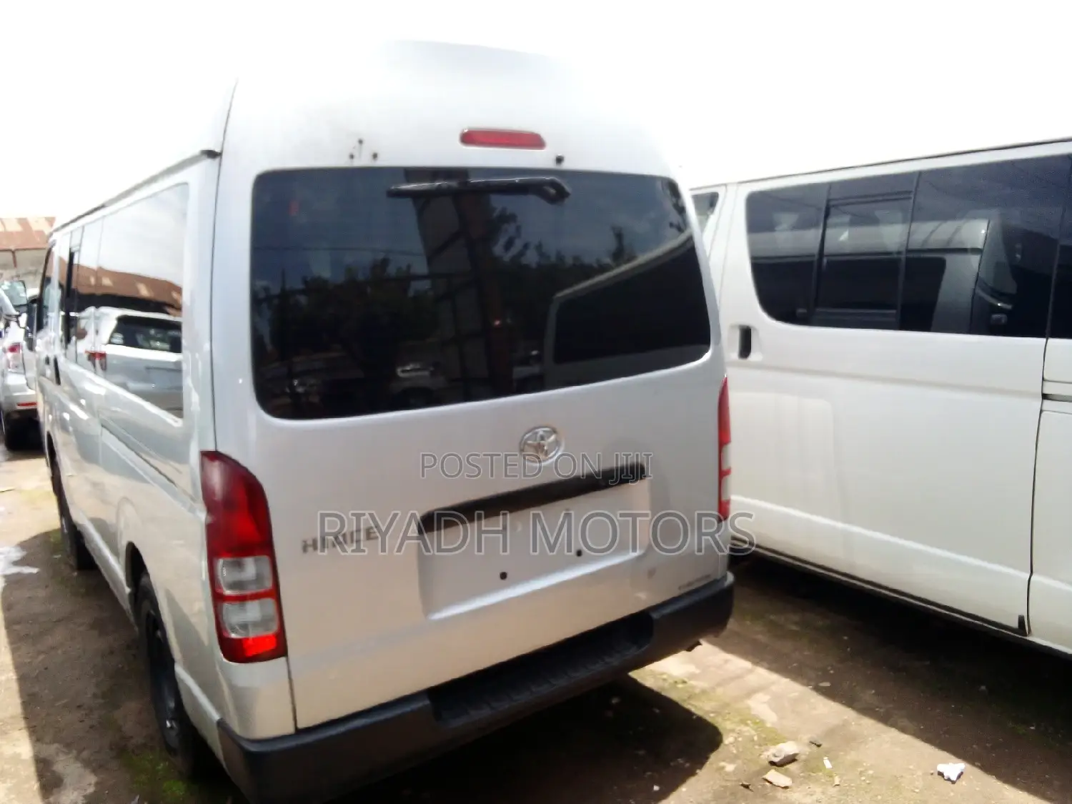 Toyota HiAce 2009 Grey