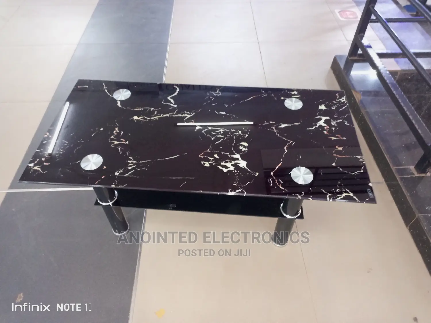 Glass Table's Black
