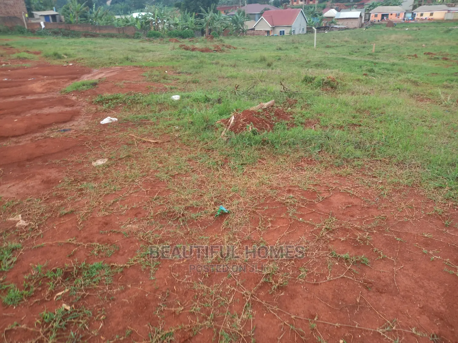 Kisaasi Komamboga Fine Plots Near the Road on Sell