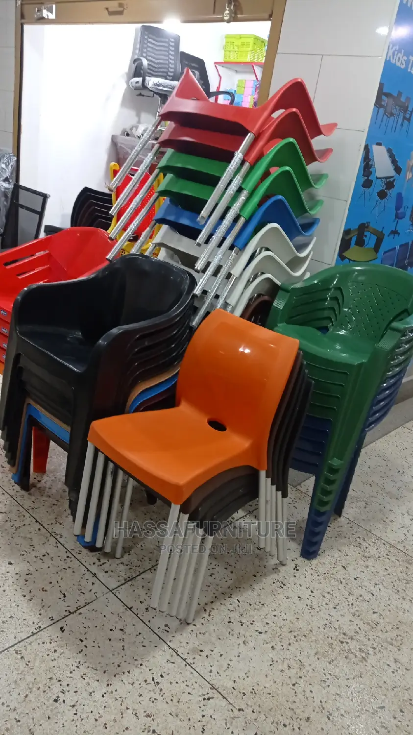 Plastic Restaurant Chairs Brand