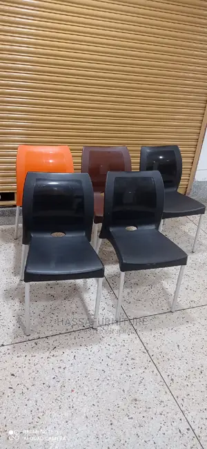 Plastic Restaurant Chairs