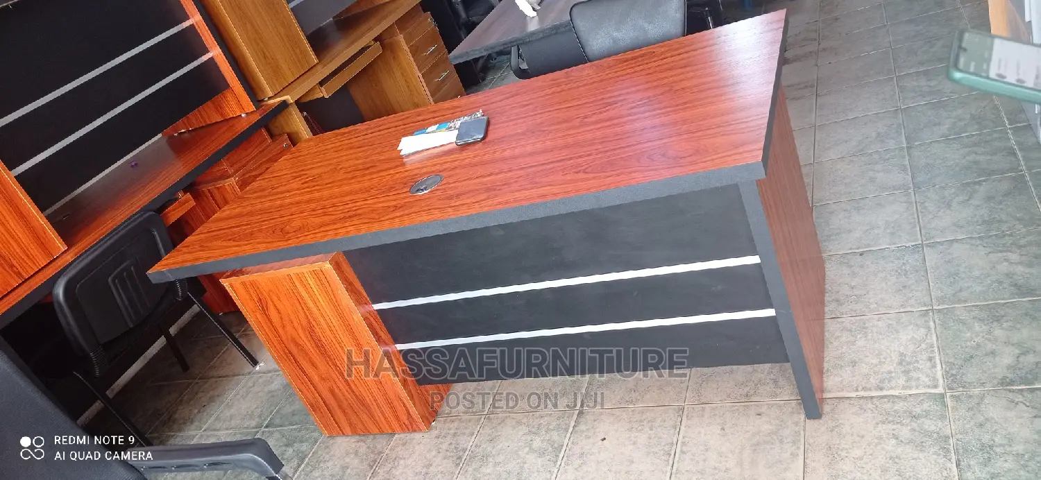 Office Desk Size 140cm Brand New