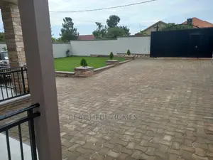 Furnished 4bdrm Bungalow in Kira for Sale