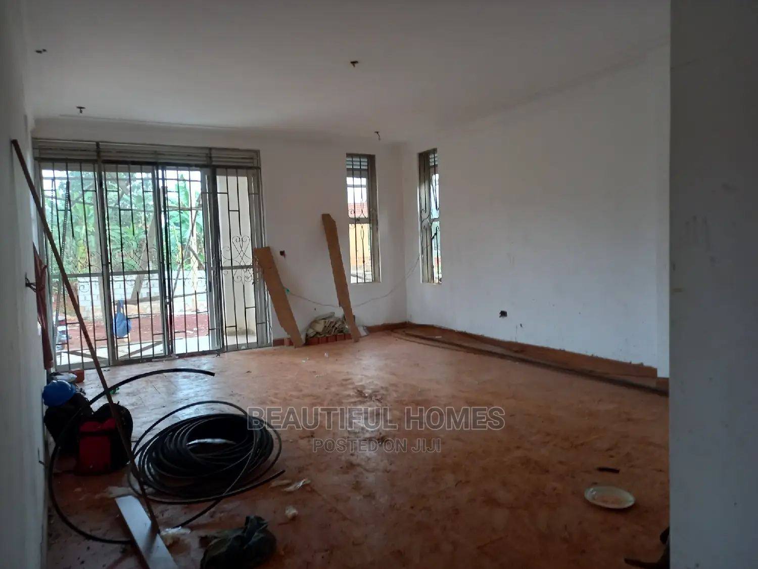 Furnished 6bdrm Mansion in Kyanja, Central Division for Sale