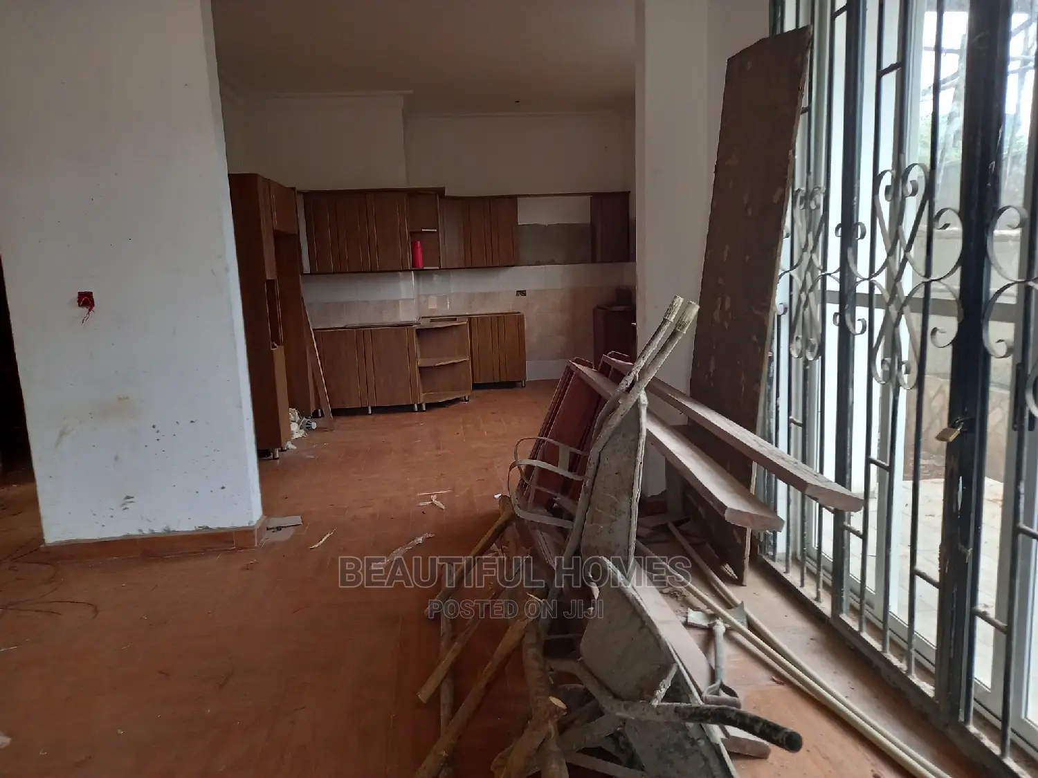 Furnished 6bdrm Mansion in Kyanja, Central Division for Sale