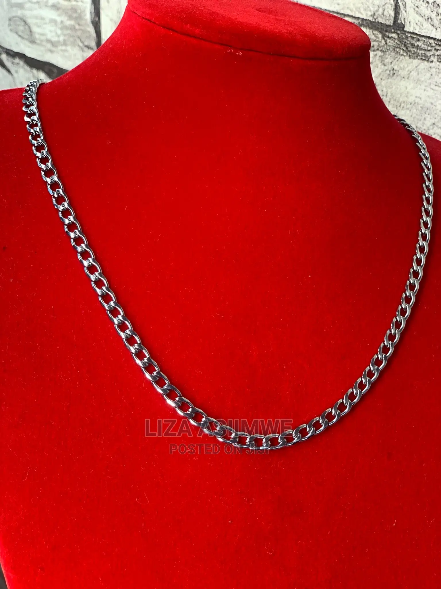 Men’S Simple Necklaces Available