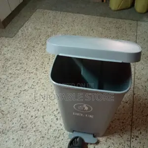Plastic Step on Dust Bin 60ltr