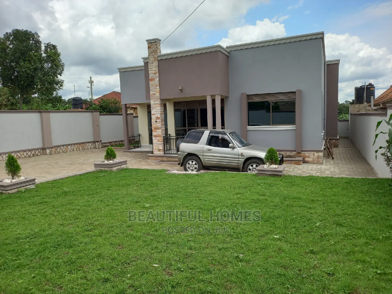 Furnished 4bdrm House in Kira for Sale