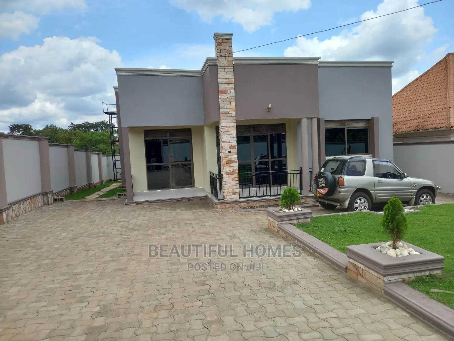 Furnished 4bdrm House in Kira for Sale