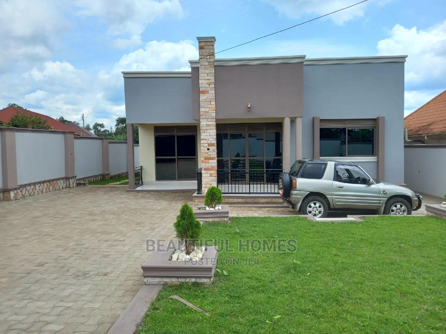 Furnished 4bdrm House in Kira for Sale