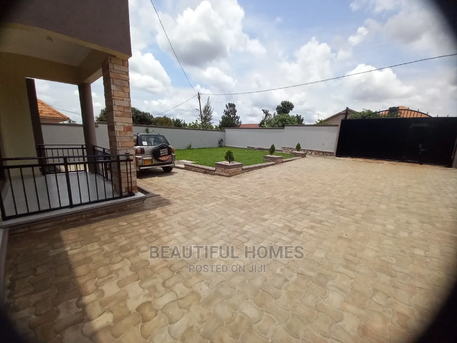 Furnished 4bdrm Bungalow in Kira for Sale