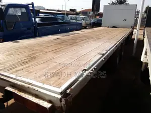 Fuso Low Bed