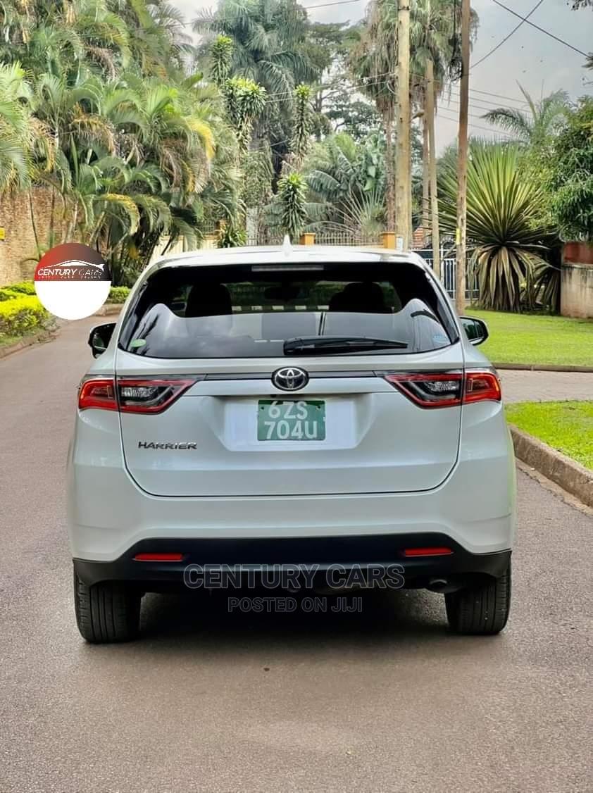 Toyota Harrier 2.0 2014 White in Central Division Cars, Century Carz