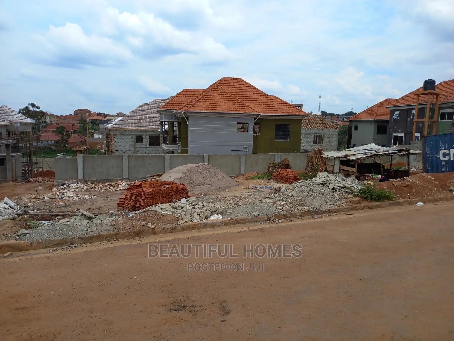 Furnished 6bdrm Duplex in Bukoto, Central Division for Sale