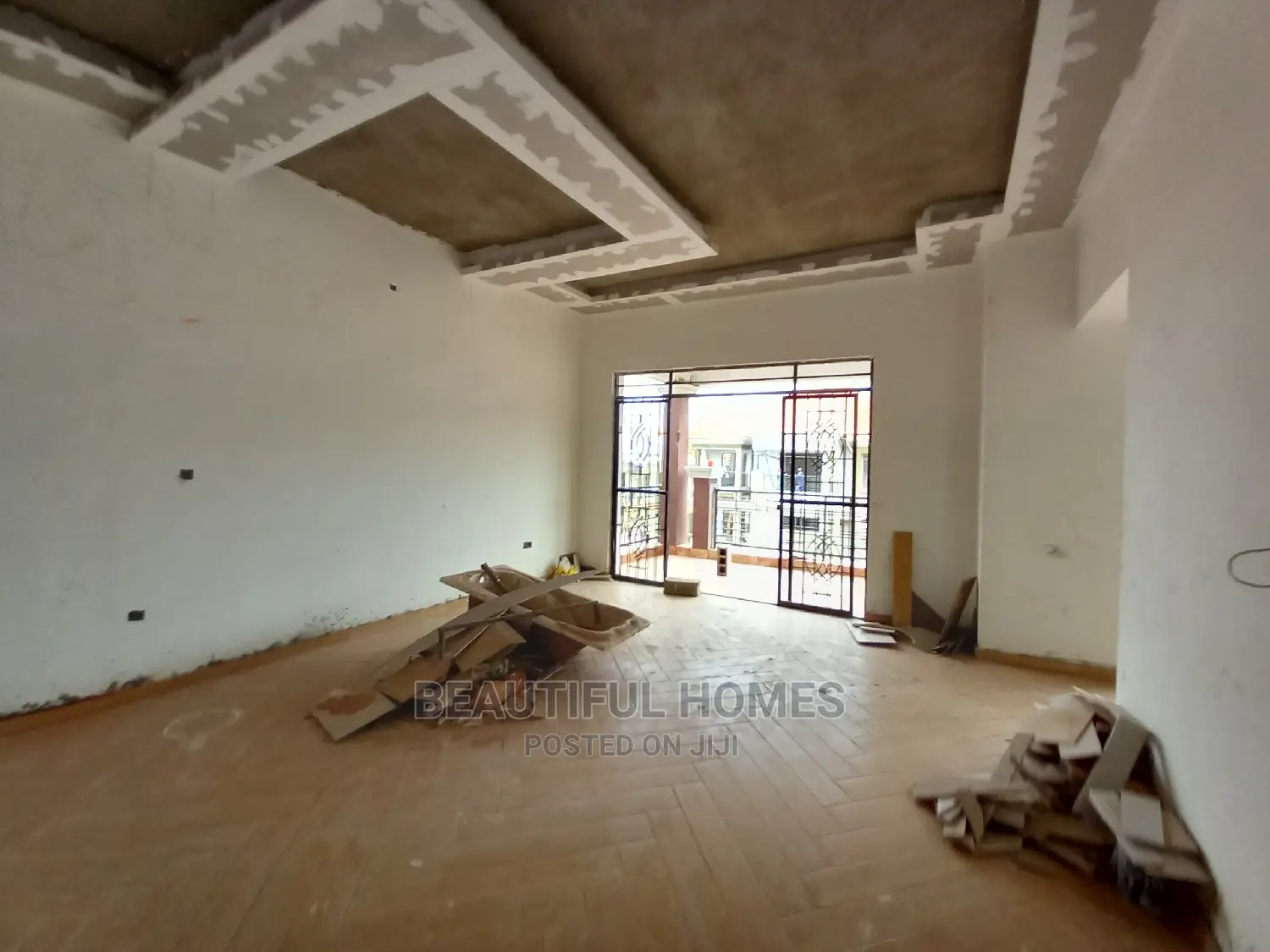 Furnished 6bdrm Duplex in Kisaasi, Central Division for Sale
