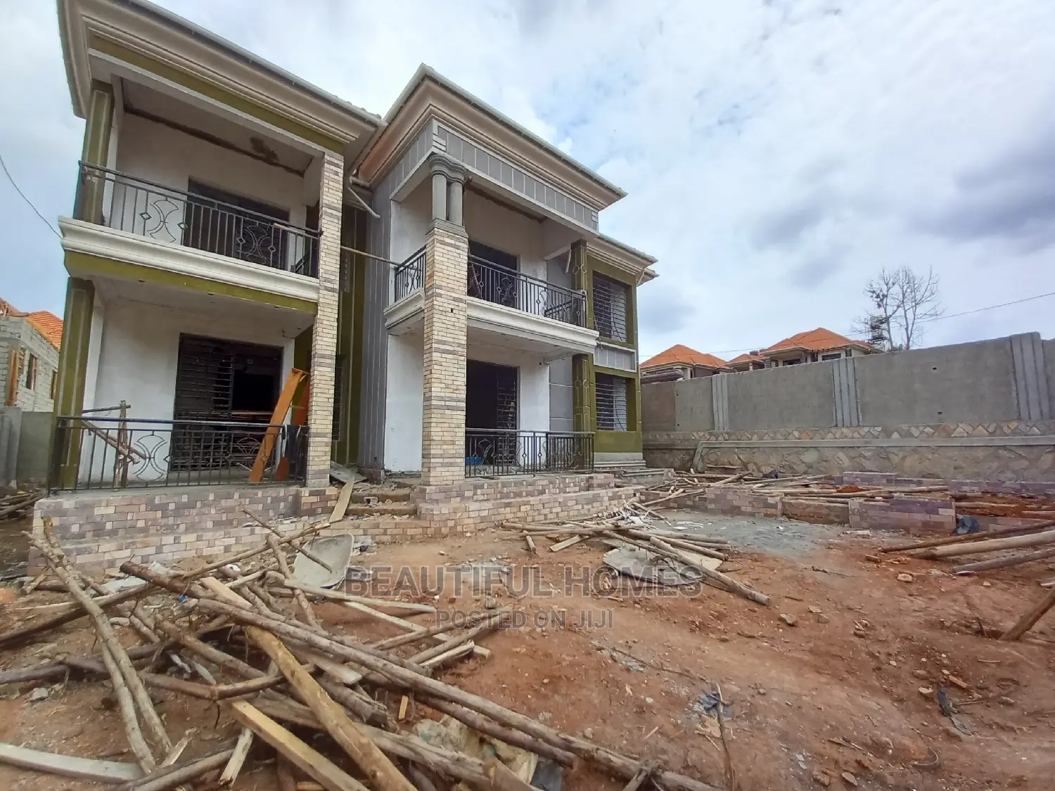 Furnished 6bdrm Duplex in Kisaasi Near Bukoto, Central Division