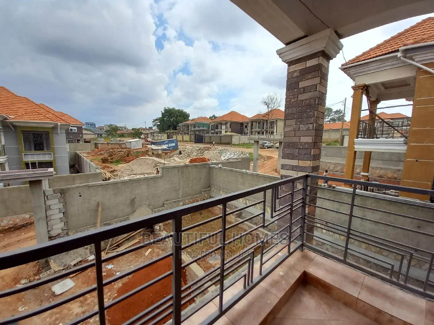 Furnished 6bdrm House in Kisaasi, Central Division for Sale