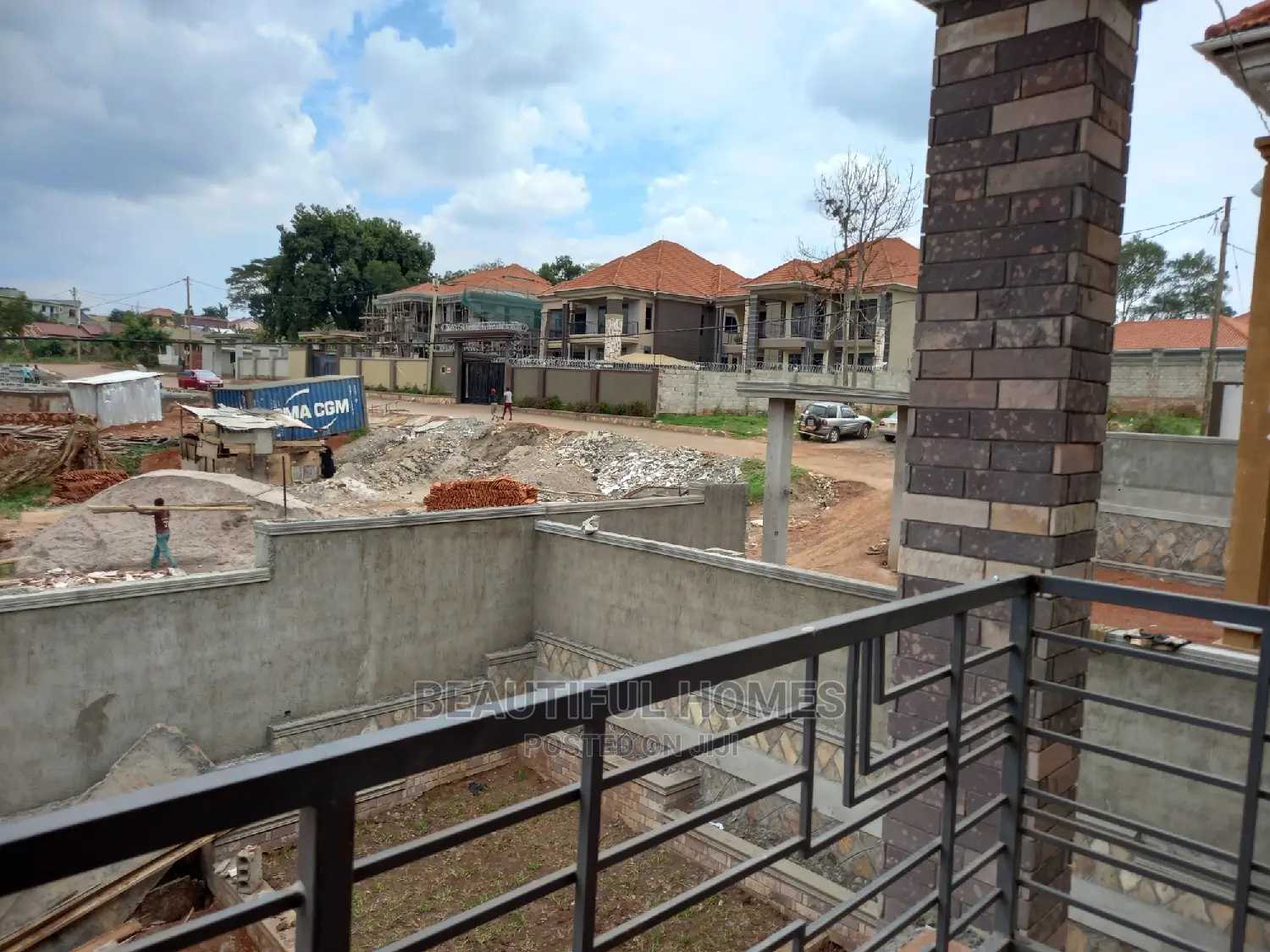 Furnished 6bdrm House in Kisaasi, Central Division for Sale