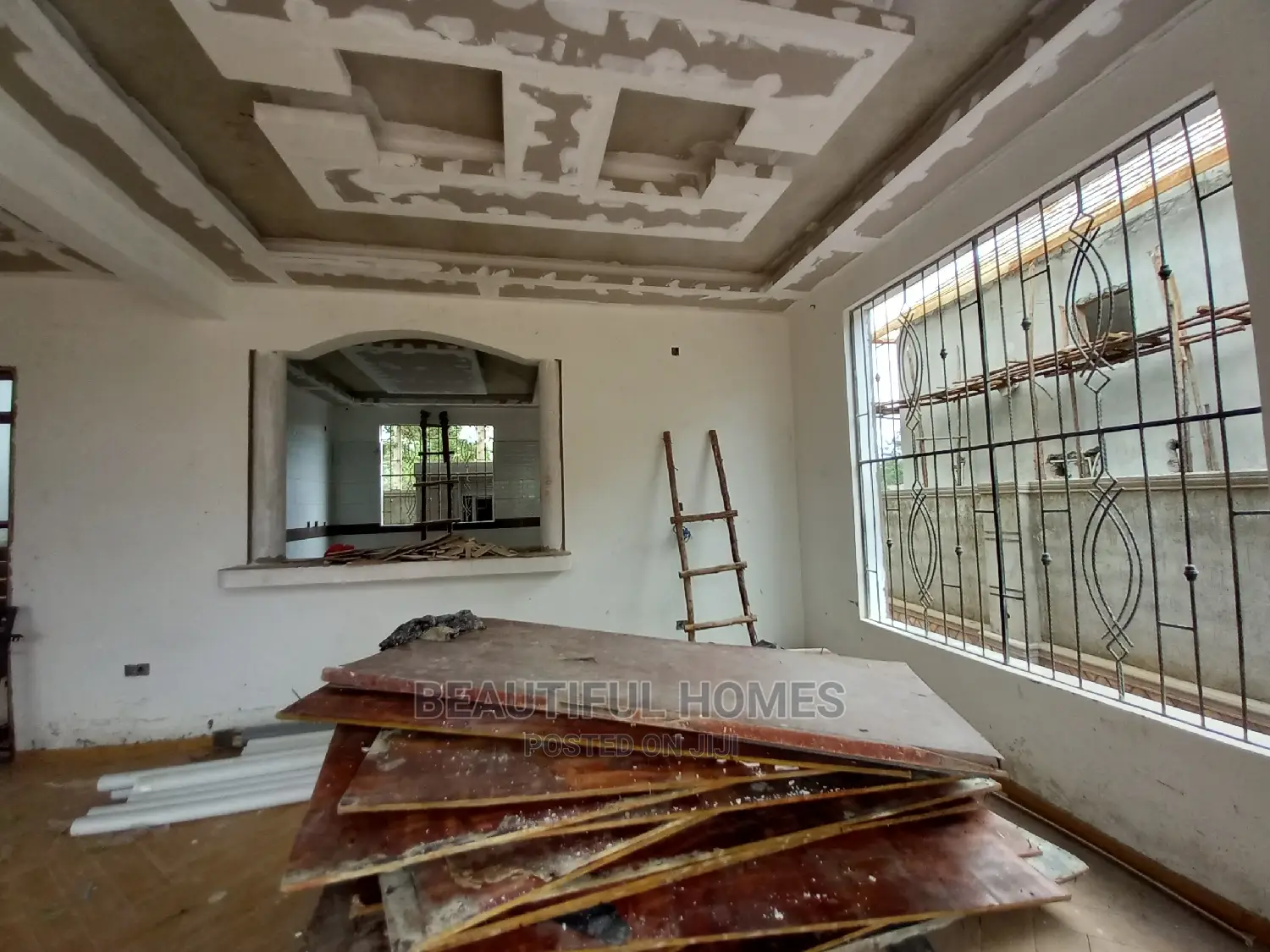 Furnished 6bdrm Mansion in Kisaasi Corporate, Central Division