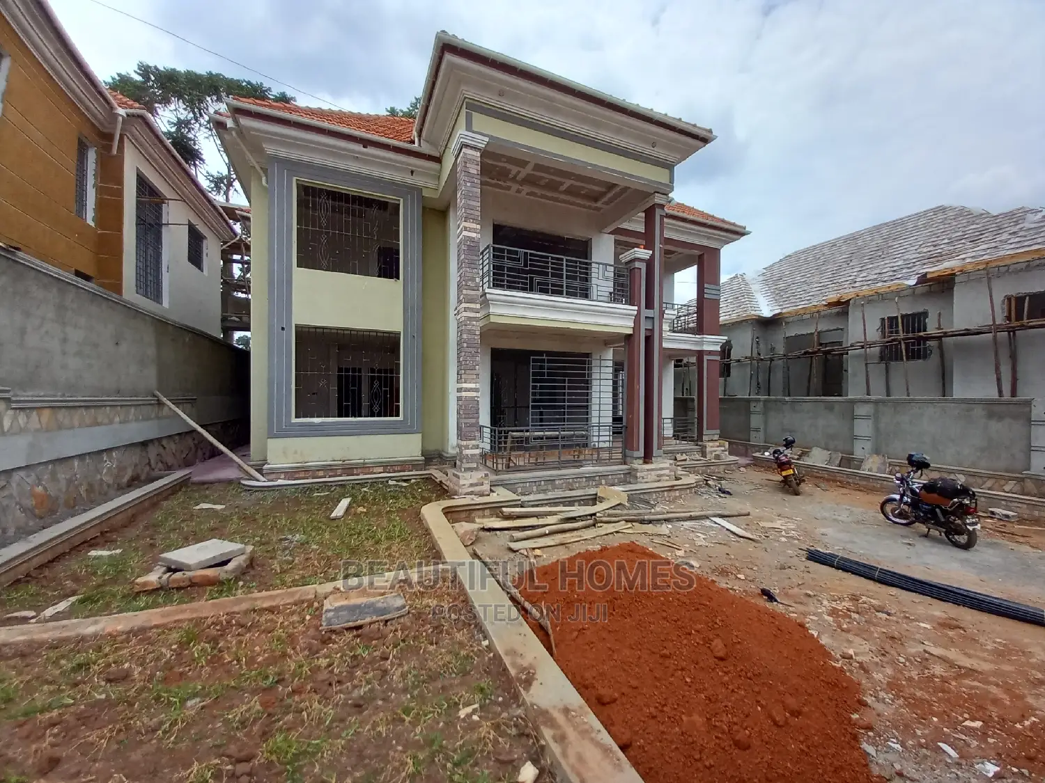 Furnished 6bdrm Mansion in Kisaasi Corporate, Central Division
