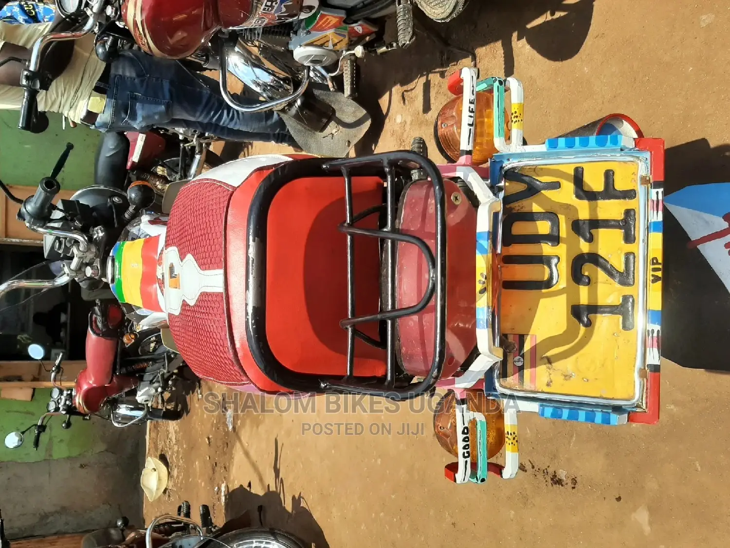 Bajaj RE 2019 Red