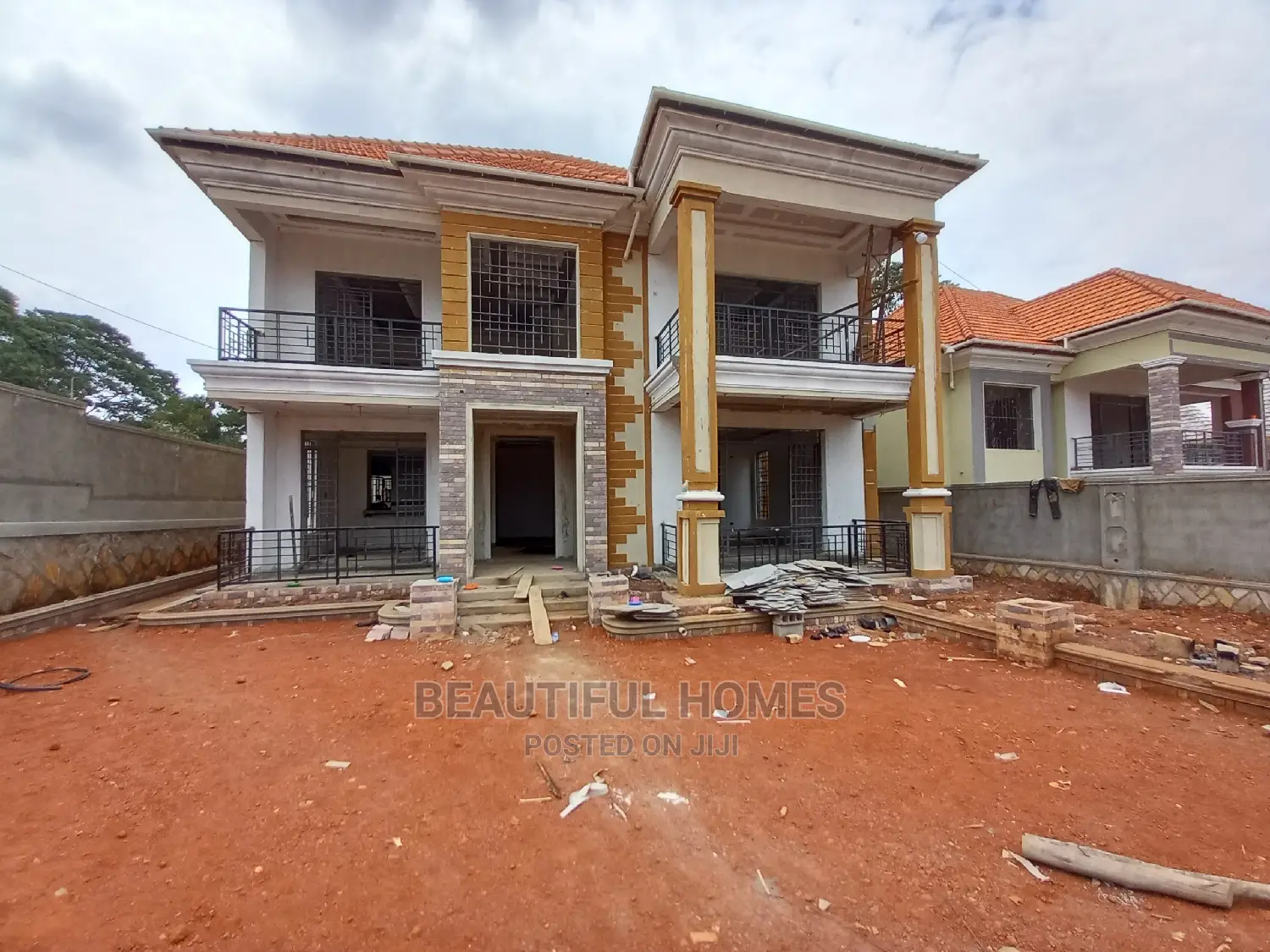 Furnished 6bdrm Mansion in Kisaasi Fancy, Central Division for Sale