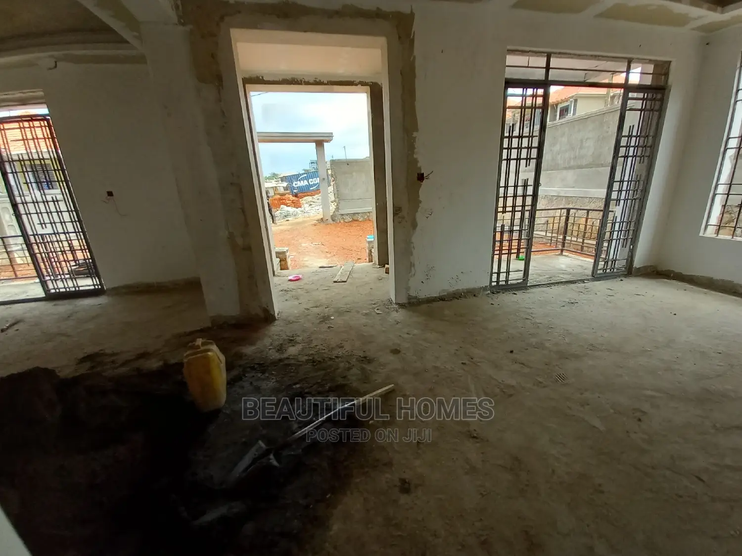 Furnished 6bdrm Mansion in Kisaasi Fancy, Central Division for Sale