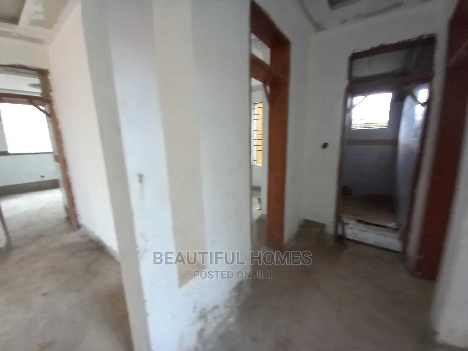 Furnished 6bdrm Mansion in Kisaasi Fancy, Central Division for Sale