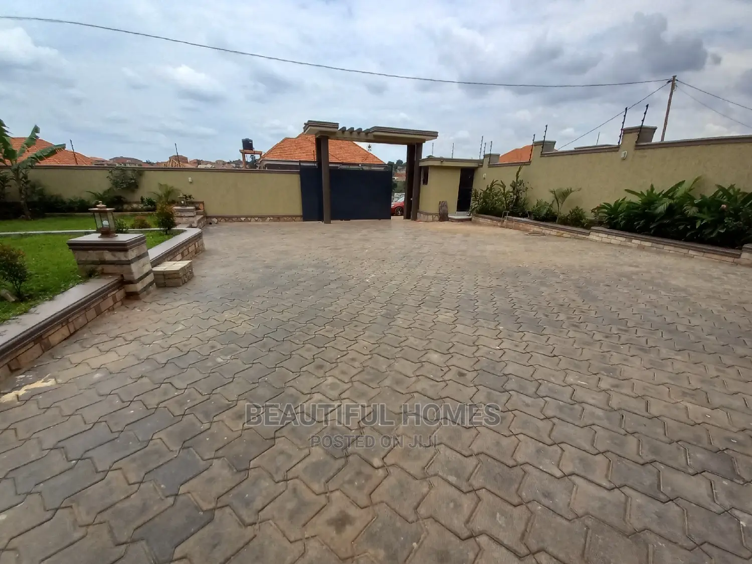 Furnished 6bdrm Mansion in Kisaasi Executive, Central Division