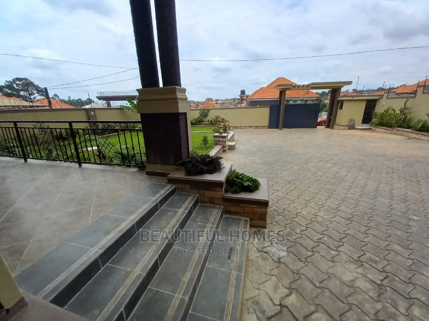 Furnished 6bdrm Mansion in Kisaasi Executive, Central Division