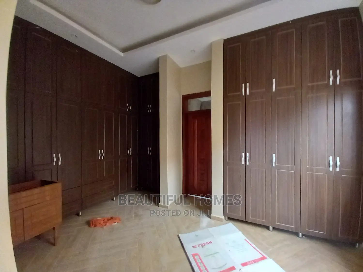 Furnished 6bdrm Mansion in Kisaasi Beauty, Central Division for Sale