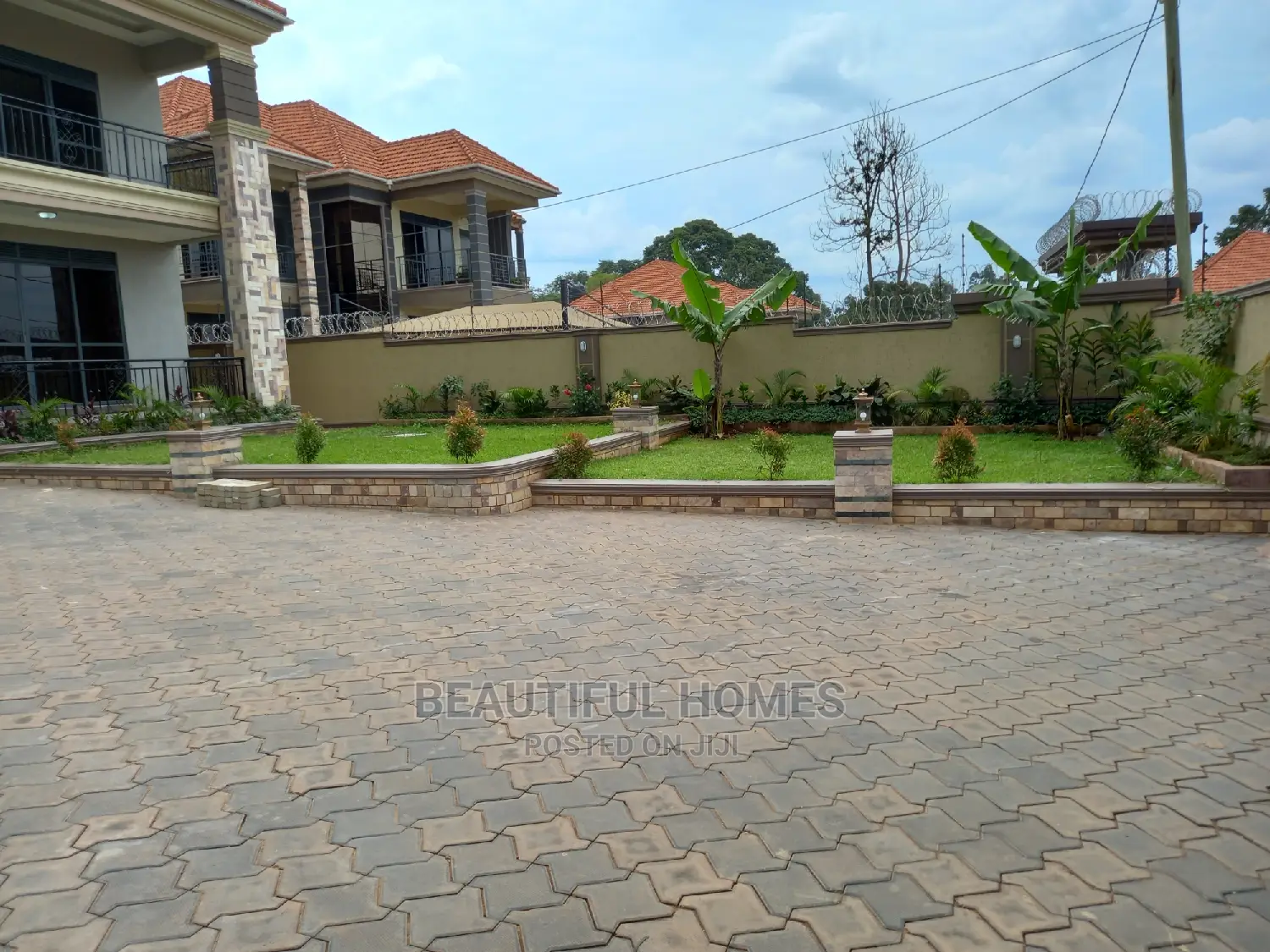 Furnished 6bdrm Mansion in Kisaasi Beauty, Central Division for Sale