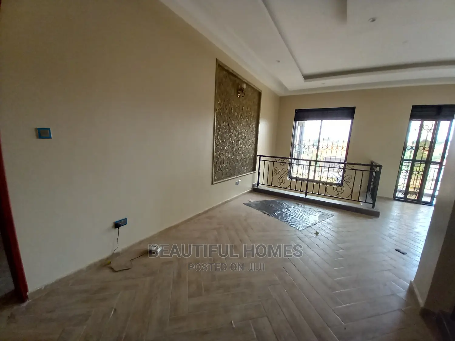Furnished 6bdrm Mansion in Kisaasi Tarmacked, Central Division