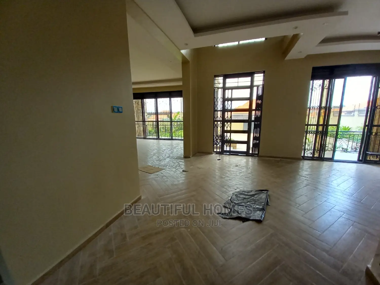 Furnished 6bdrm Mansion in Kisaasi High, Central Division for Sale